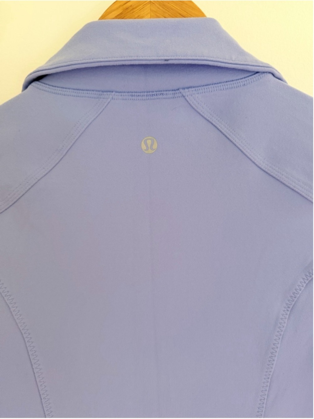 Lululemon Define Jacket Luon Lavender Blue Thumbholes Size 6 - Picture 7 of 10
